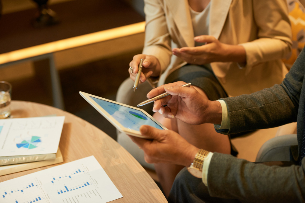 Consultores de Planso en oficina